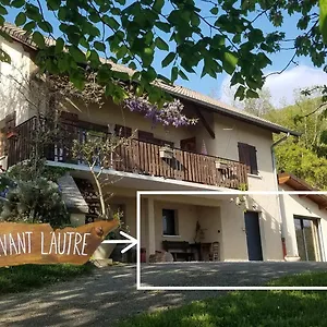 Un Pied Devant L'autre Appartement Sainte-Marie-D'Alvey